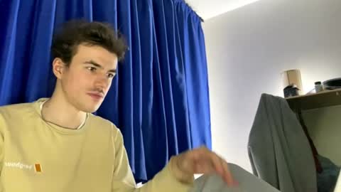 yayay333 online show from 11, 4, 2026