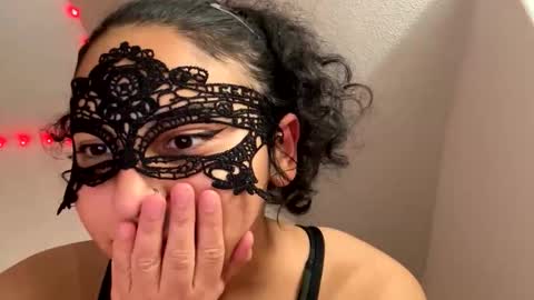 Snapshot of yazzydeleon chatting on 27, 10, 2025 yazzydeleon online show from 27, 10, 2025