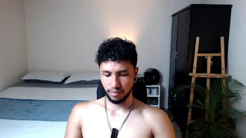 Snapshot of yeff_stone chatting on 1, 6, 2026 yeff online show from 1, 6, 2026