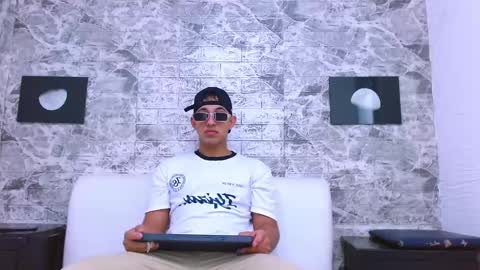 Snapshot of yeisonbrown chatting on 12, 11, 2025 Yeison online show from 12, 11, 2025