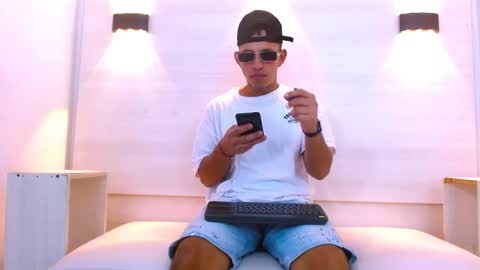 Snapshot of yeisonbrown chatting on 14, 11, 2025 Yeison online show from 14, 11, 2025