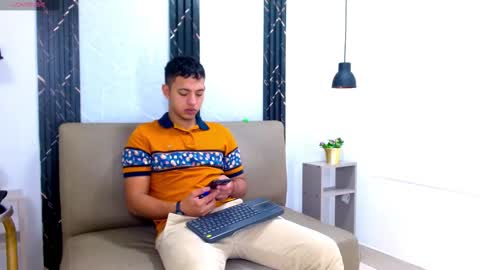 Snapshot of yeisonbrown chatting on 17, 11, 2025 Yeison online show from 17, 11, 2025