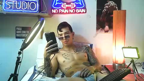 yeisoncastellanos1999 online show from 11, 10, 2025