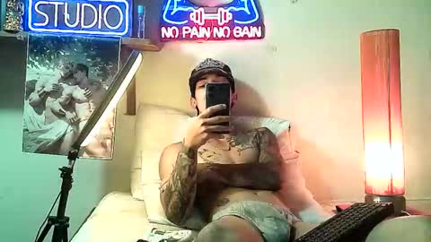 yeisoncastellanos1999 online show from 27, 11, 2025