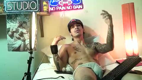 Snapshot of yeisoncastellanos1999 chatting on 6, 2, 2026 yeisoncastellanos1999 online show from 6, 2, 2026