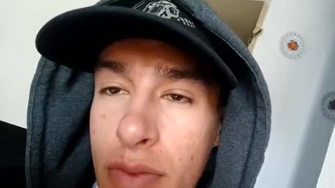 yeisongomezz online show from 27, 2, 2025