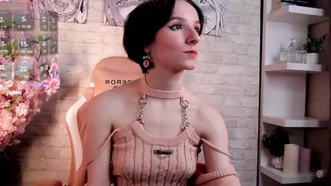 Snapshot of yellow_songbird chatting on 24, 12, 2024 Liya online show from 24, 12, 2024