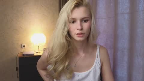 Snapshot of yennaone chatting on 29, 6, 2026 Yenna online show from 29, 6, 2026