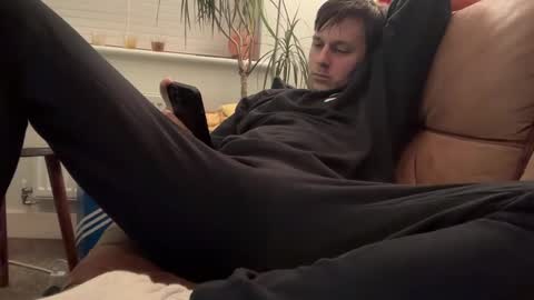 Snapshot of yesimlonely chatting on 11, 2, 2025 Sal online show from 11, 2, 2025