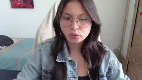 yessica_gomez01 online show from 30, 4, 2026
