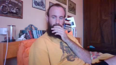 yeti_92 online show from 23, 9, 2025