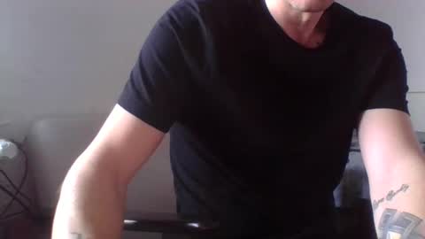 yewloo online show from 28, 2, 2026