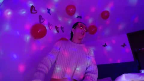 Yiny online show from 13, 2, 2025