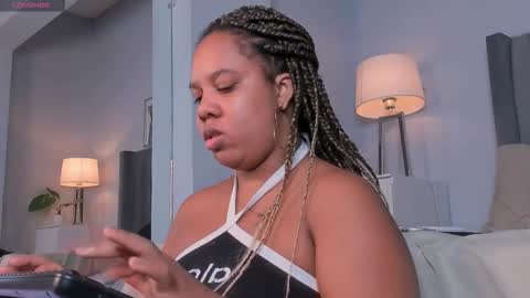 roxie reyes  online show from 21, 9, 2025