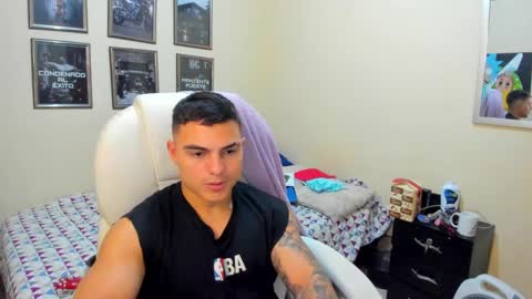 Snapshot of yker18 chatting on 28, 12, 2024 yker online show from 28, 12, 2024