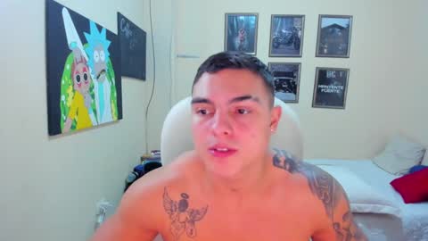 Snapshot of yker18 chatting on 8, 1, 2025 yker online show from 8, 1, 2025