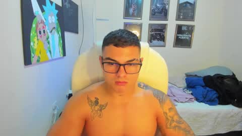 Snapshot of yker18 chatting on 16, 1, 2025 yker online show from 16, 1, 2025