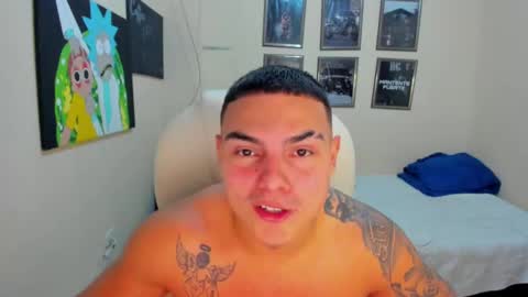 Snapshot of yker18 chatting on 28, 1, 2025 yker online show from 28, 1, 2025