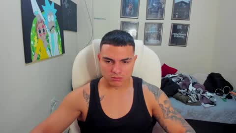 Snapshot of yker18 chatting on 8, 2, 2025 yker online show from 8, 2, 2025