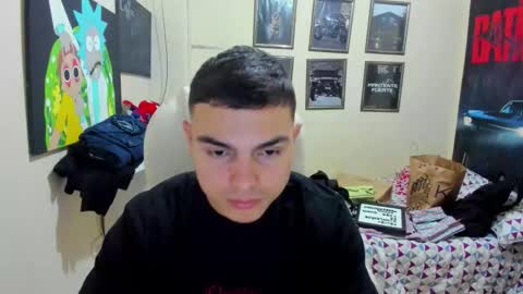 Snapshot of yker18 chatting on 27, 9, 2025 yker online show from 27, 9, 2025