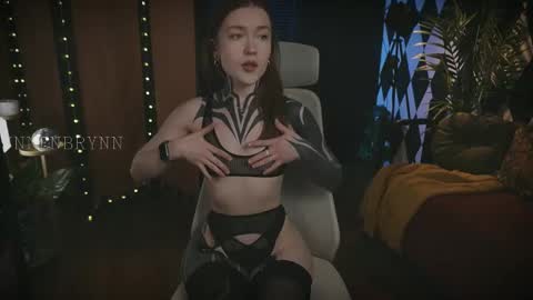 ynnenbrynn online show from 28, 2, 2025