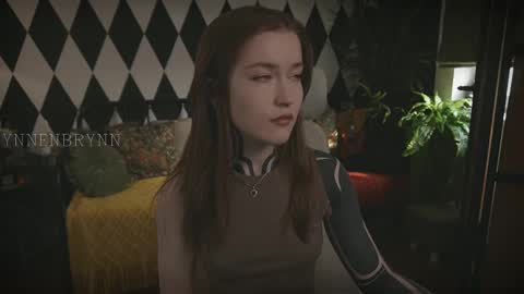 ynnenbrynn online show from 4, 3, 2025