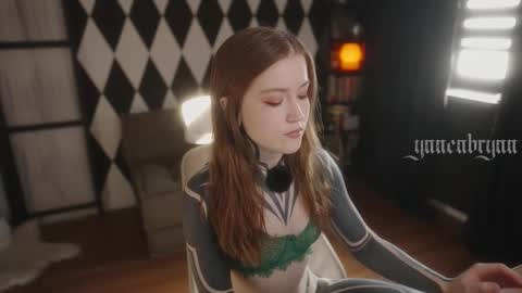 ynnenbrynn online show from 13, 10, 2025