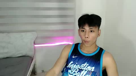 Snapshot of ynotyu chatting on 4, 10, 2025 ynotyu online show from 4, 10, 2025