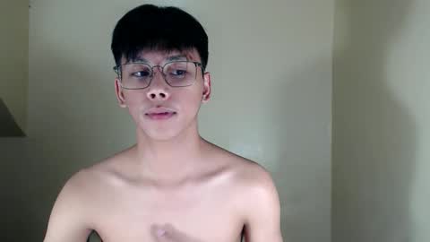 Snapshot of ynotyu chatting on 3, 11, 2025 ynotyu online show from 3, 11, 2025