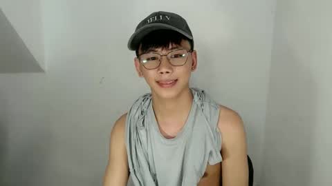 Snapshot of ynotyu chatting on 20, 4, 2026 ynotyu online show from 20, 4, 2026