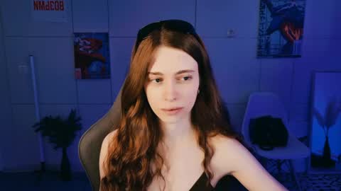 yoka_paradoxxx online show from 12, 4, 2026