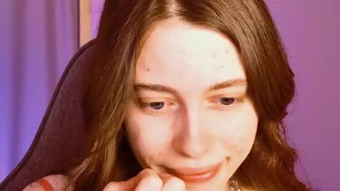 yoka_paradoxxx online show from 17, 4, 2026