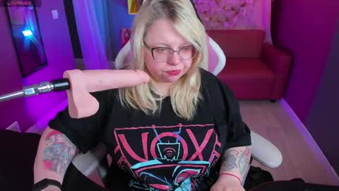 Snapshot of yoki_shizuko chatting on 20, 4, 2026 Yoki online show from 20, 4, 2026