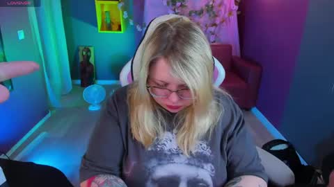 Snapshot of yoki_shizuko chatting on 7, 6, 2026 Yoki online show from 7, 6, 2026