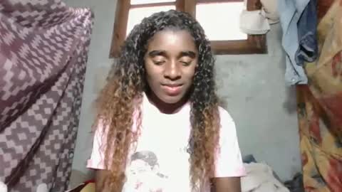 yolandrina05 online show from 18, 9, 2025