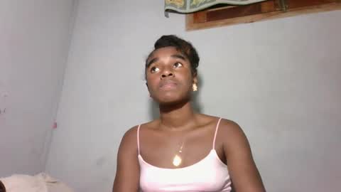 yolandrina05 online show from 26, 10, 2025