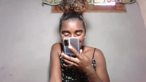 yolandrina05 online show from 29, 10, 2025