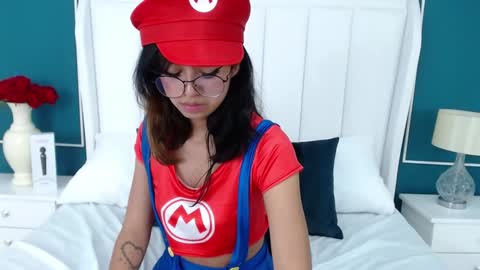 Yommi Winx online show from 19, 1, 2025