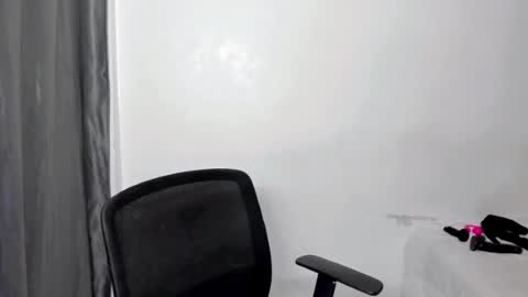Snapshot of yonas_fucktoy chatting on 15, 7, 2026 yona online show from 15, 7, 2026