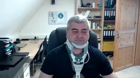 yoschi1976 online show from 8, 12, 2024