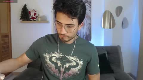 yoshy_man online show from 31, 12, 2024