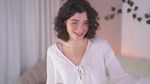 Elizabeth brunette -- Darline blonde  online show from 11, 12, 2024