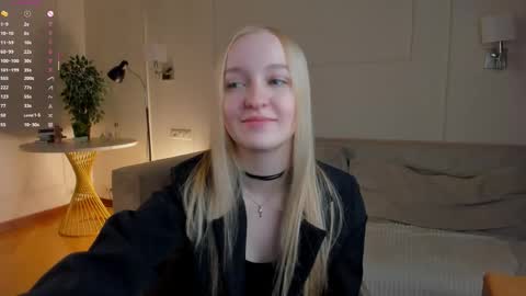 Elizabeth brunette -- Darline blonde  online show from 7, 1, 2026
