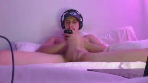 Snapshot of youknowwhoitis412 chatting on 29, 3, 2026 Edging my Girthy Dick online show from 29, 3, 2026