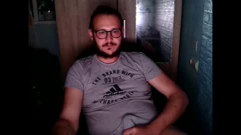 Snapshot of younromki chatting on 11, 4, 2026 A... online show from 11, 4, 2026