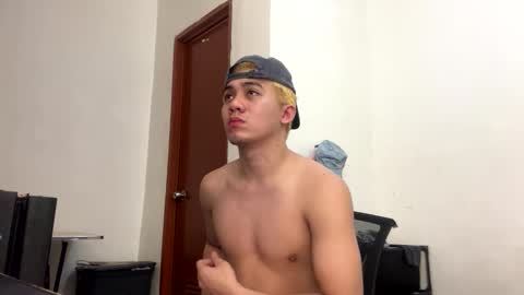 Cyrus online show from 23, 4, 2026