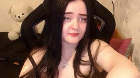 Snapshot of your_8a8y chatting on 8, 1, 2025 your_8a8y online show from 8, 1, 2025