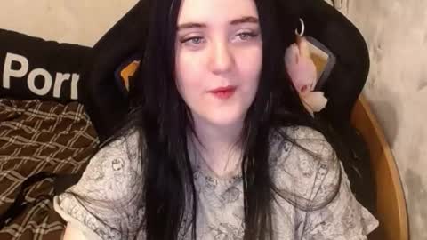 Snapshot of your_8a8y chatting on 21, 10, 2025 your_8a8y online show from 21, 10, 2025