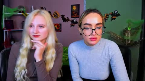 Snapshot of your_bunny12 chatting on 22, 10, 2025 your bunny12 online show from 22, 10, 2025