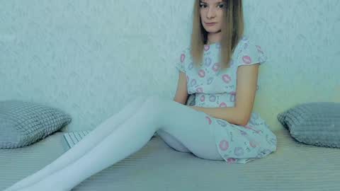 Lily online show from 5, 2, 2025